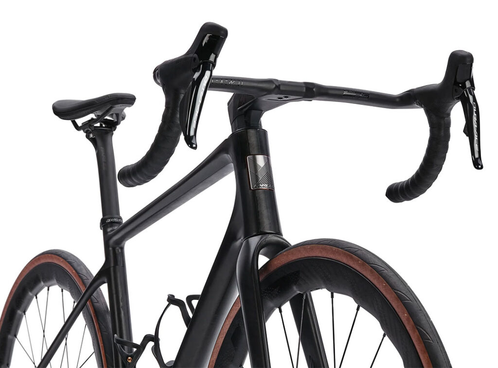 Parlee Unveils the Ouray: A Naked Truth in Carbon Fiber Artistry